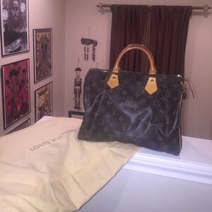 Louis Vuitton Speedy 30
